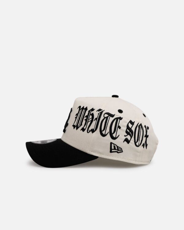 New Era Chicago White Sox 'Gothic Script Two Tone' 9FORTY A-Frame Snapback Chrome/Black - Image 4