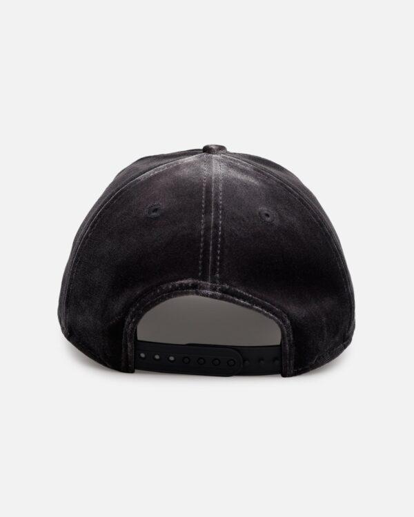 New Era Las Vegas Raiders 'Velvet Dreams 2.0' 9FORTY A-Frame Snapback Grey - Image 3