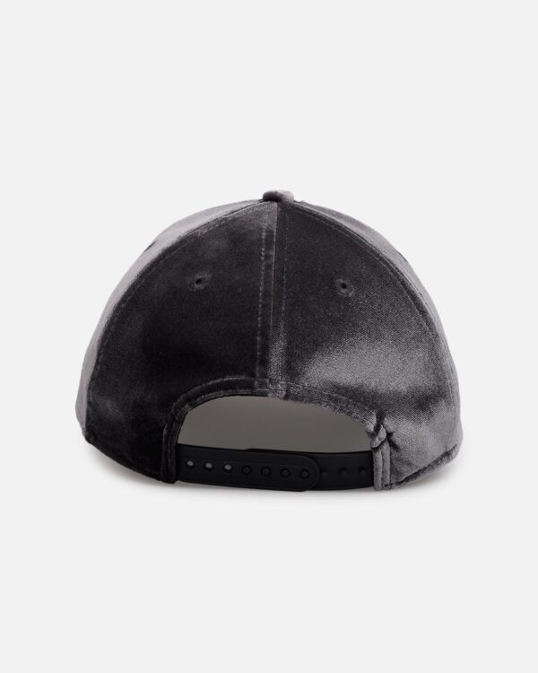 New Era New York Yankees 'Velvet Dreams 2.0' 9FORTY A-Frame Snapback Grey - Image 3