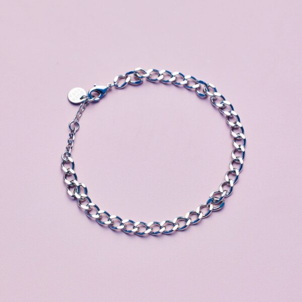 Harper Curb Chain Bracelet - Image 10