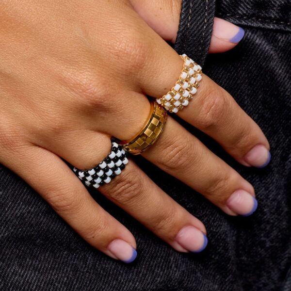 Checkerboard Bead Stretch Ring - Image 3