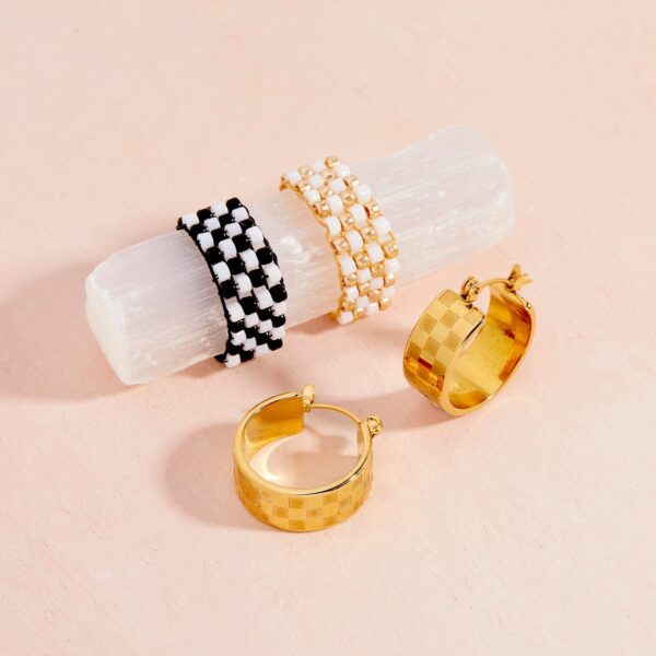 Checkerboard Bead Stretch Ring - Image 8