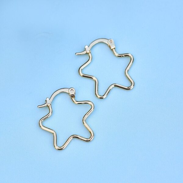 Wiggle Hoops Earrings - Image 5