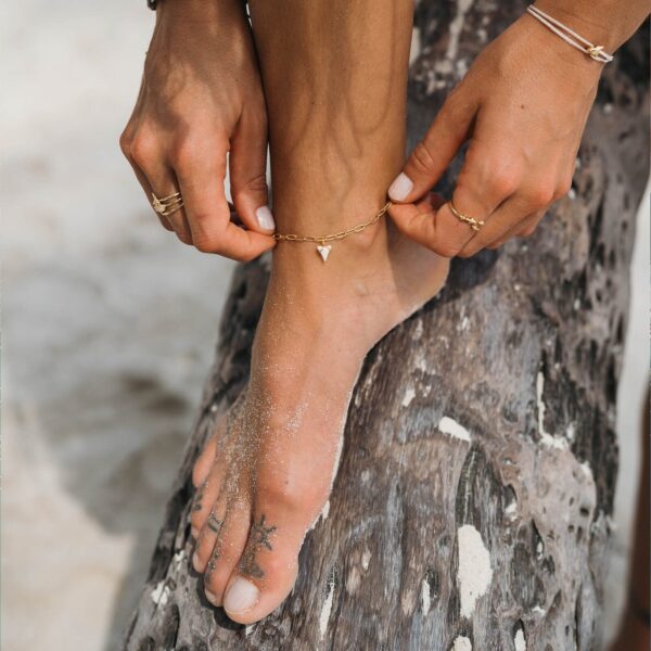 White Shark Tooth Chain Anklet - Image 8