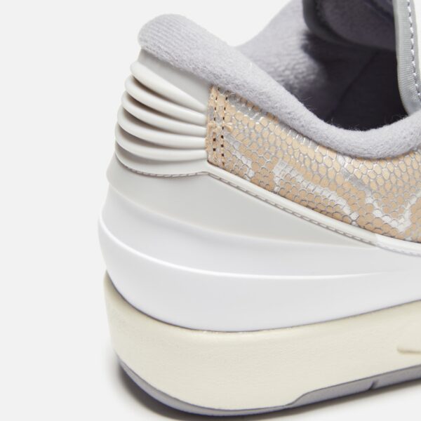 Jordan Air Jordan 2 Retro Low - White / Cement Grey / Sanddrift / Neutral Grey / Sail - Image 7