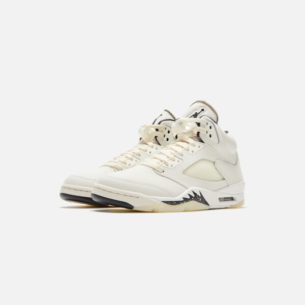 Jordan Air Jordan 5 SE - Sail / Black-Light Orewood Brown / Coconut Milk - Image 2