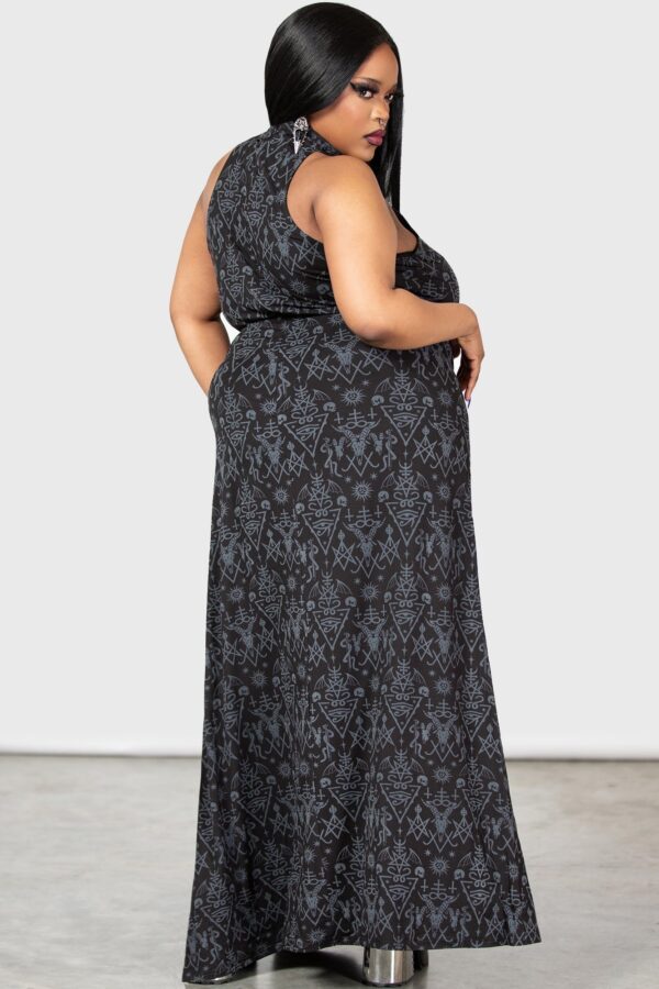Over-Queen Maxi Dress - Image 8